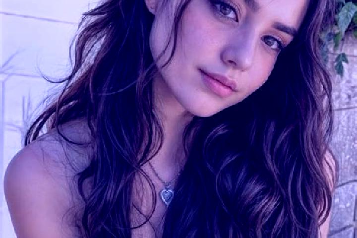 Eleanor, 23, a chestnut hazel-eyed mixed companion based in Siahrud Sar. Offering BDSM, A-Level, Erotic Massage, Duos. Available for incall and outcall, day ...