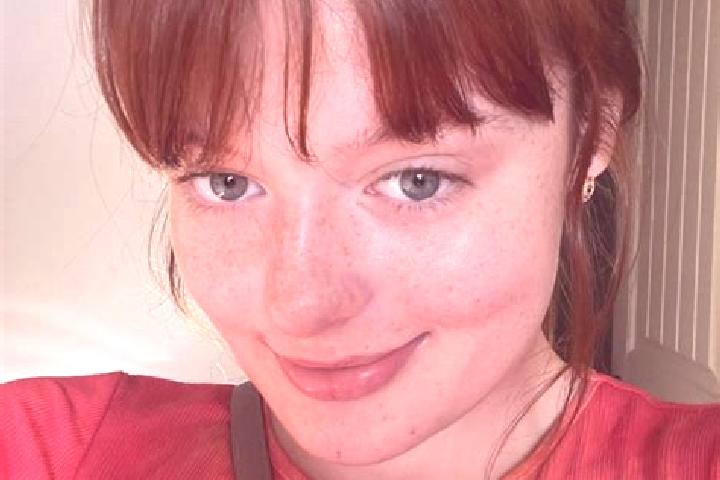 Eleanor, 23, a red amber-eyed indian companion based in Linards. Offering Dinner Date, Duos, Couples, BDSM, Party Girl. Available for incall and outcall, day...