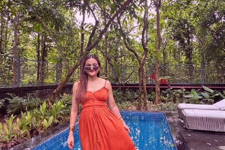 Eleanor, 23 — Escort in Basudebpur, India