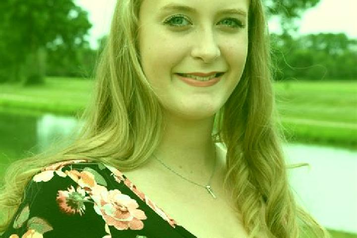 Eleanor, 23 — Escort in Delphi, United States
