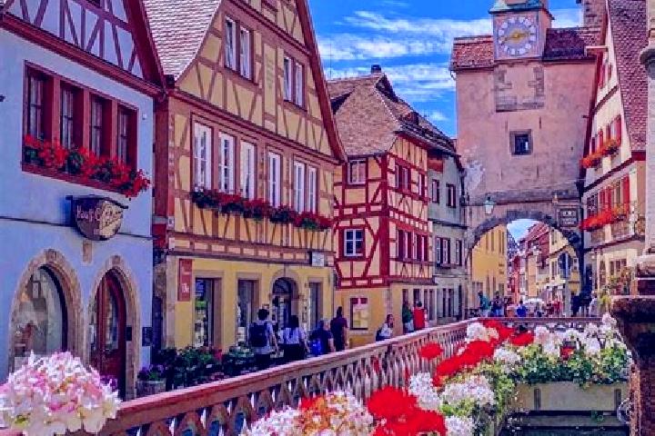 Eleanor, 23 — Escort in Edelsfeld, Germany