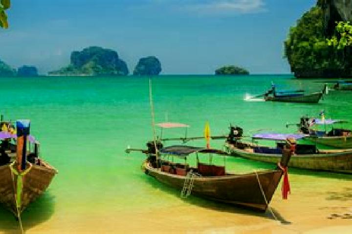 Eleanor, 23 — Escort in Kuchinarai, Thailand