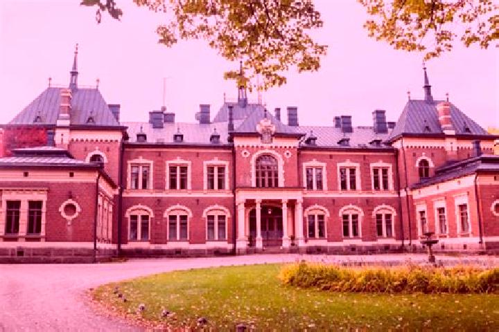 Eleanor, 23 — Escort in Malminkartano, Finland