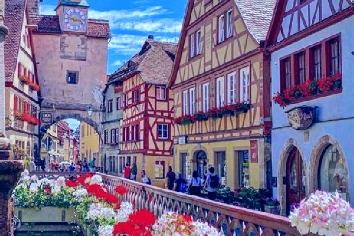 Eleanor, 23 — Escort in Utarp, Germany