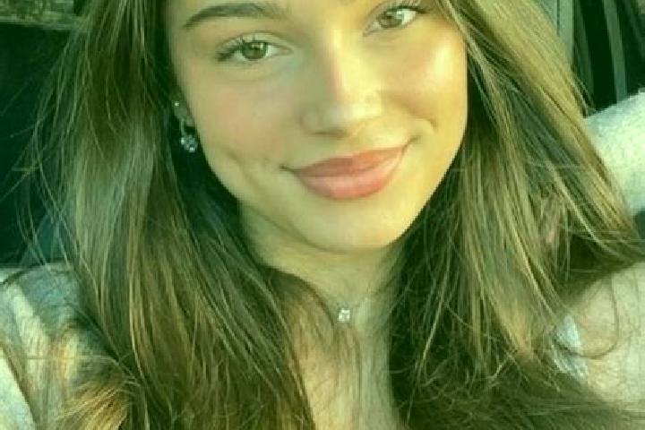 Eleanor, 24, a auburn hazel-eyed slavic companion based in Taplanszentkereszt. Offering 69, Dinner Date, Party Girl. Available for incall and outcall, day an...
