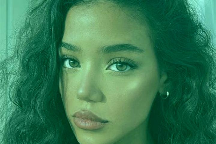 Eleanor, 24, a black brown-eyed mediterranean companion based in Trebrivan. Offering OWO, Overnight, Couples. Available for incall and outcall, day and eveni...