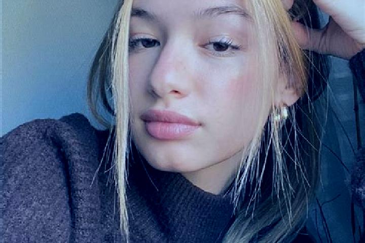 Eleanor, 24, a blonde brown-eyed ebony companion based in Purwa. Offering Travel Companion, GFE, Prostate Massage. Available for incall and outcall, overnigh...