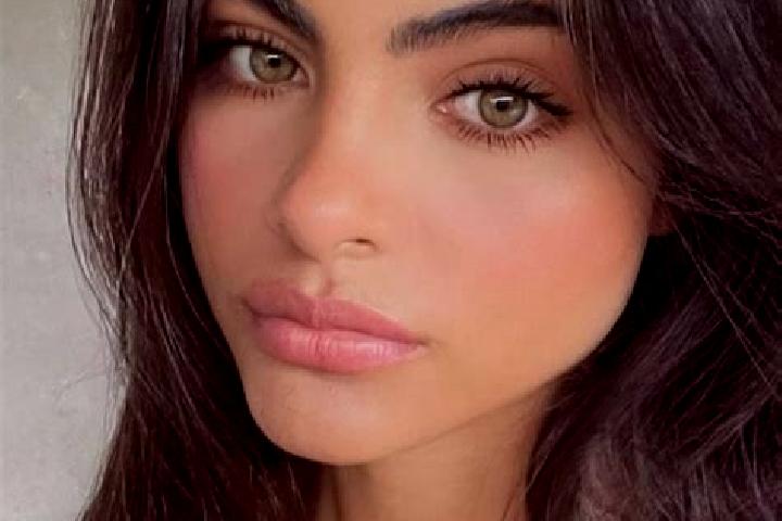 Eleanor, 24, a brunette dark-eyed middle eastern companion based in Santa Cruz Ozolotepec. Offering BDSM, Tantra. Available for incall and outcall, day and e...