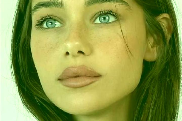 Eleanor, 24, a brunette grey-eyed mixed companion based in Tuscola. Offering Erotic Massage, Party Girl, Striptease. Available for incall and outcall, overni...