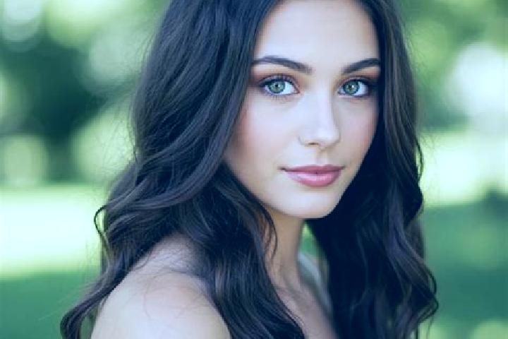Eleanor, 24, a brunette hazel-eyed slavic companion based in Chafan Grande. Offering Prostate Massage, 69, CIM, Domination. Available for incall and outcall,...
