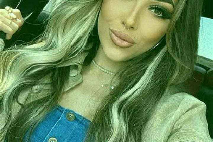 Eleanor, 24, a dark blonde brown-eyed caribbean companion based in Arzgir. Offering Roleplay, Travel Companion, Fetish, 69, Duos. Available for incall and ou...