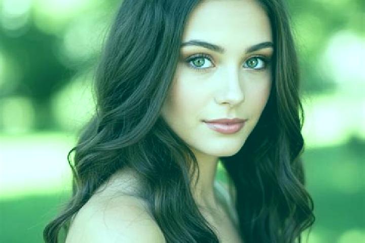 Eleanor, 24, a dark blonde hazel-eyed mediterranean companion based in Castelsardo. Offering Overnight, CIM, Dinner Date, 69, Girlfriend Experience. Availabl...