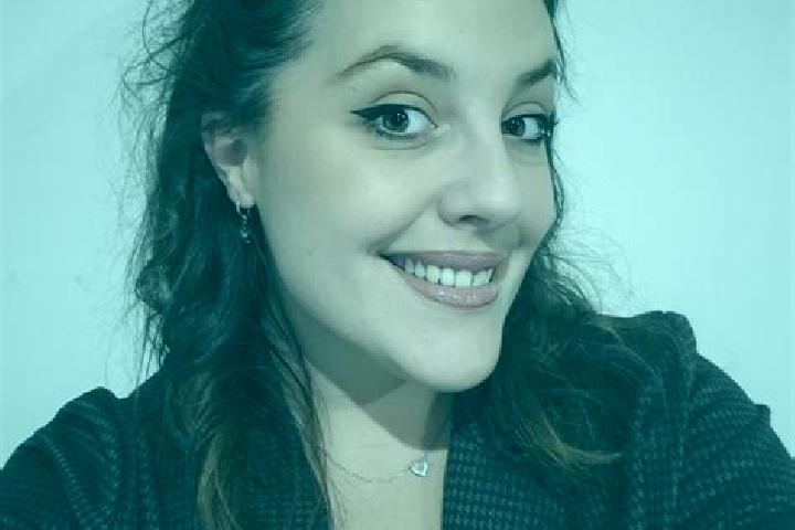 Eleanor, 24 — Escort in Escurolles, France