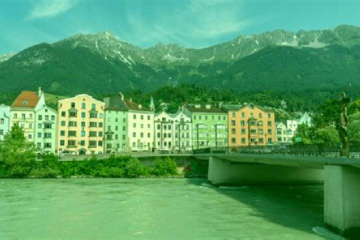 Eleanor, 24 — Escort in Hochtregist, Austria