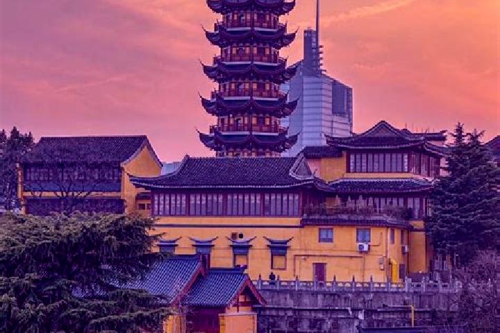 Eleanor, 24 — Escort in Jiming, China