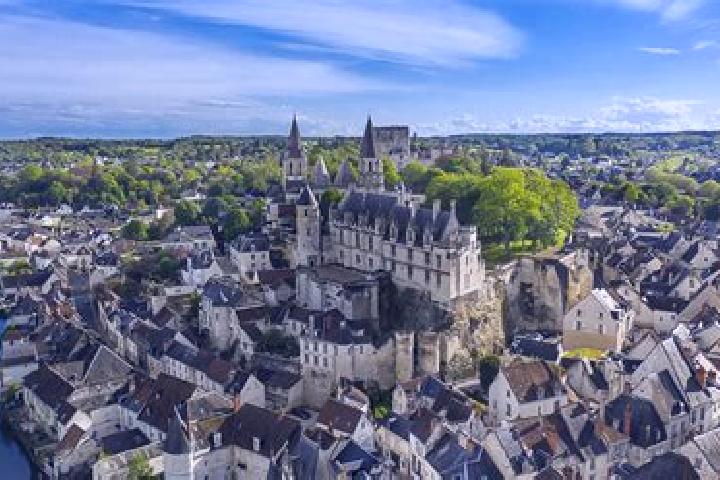 Eleanor, 24 — Escort in Loches, France
