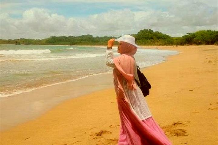 Eleanor, 24 — Escort in Mergayu, Indonesia
