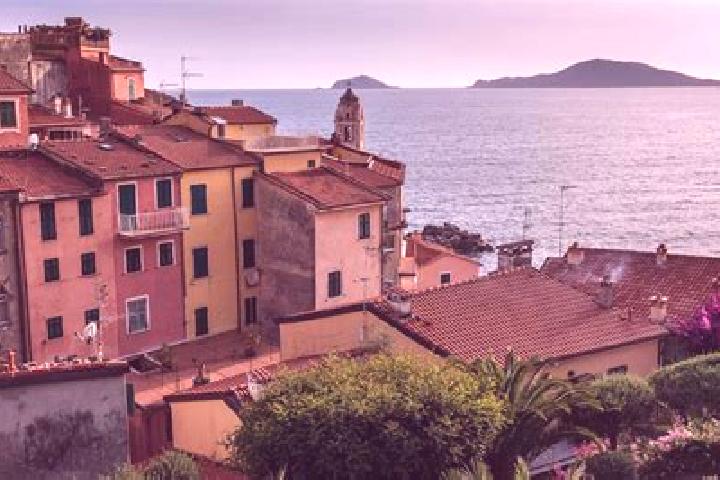 Eleanor, 24 — Escort in Tellaro, Italy