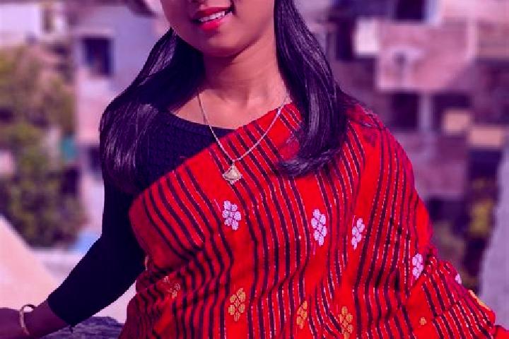 Eleanor, 24 — Escort in Tihu, India