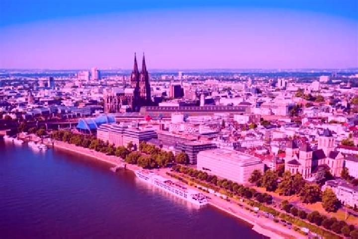 Eleanor, 24 — Escort in Wesseling, Germany