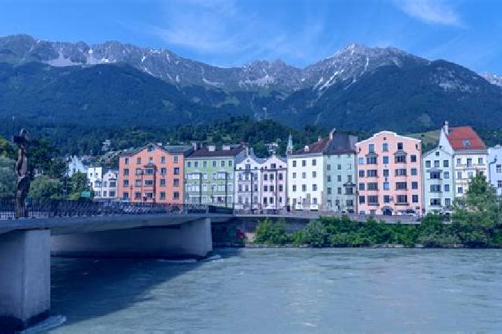 Eleanor, 24 — Escort in WOES, Austria