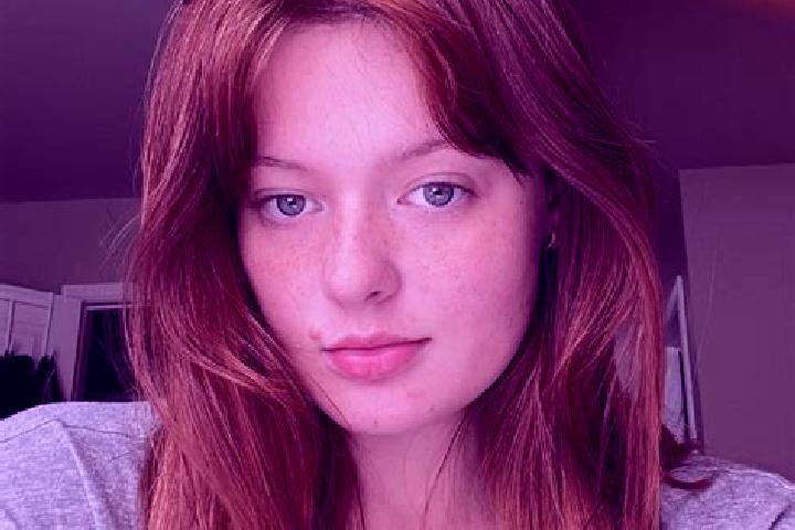 Eleanor, 25, a auburn amber-eyed slavic companion based in Telpatlan. Offering Massage, Overnight, BDSM. Available for incall and outcall, day and evening da...
