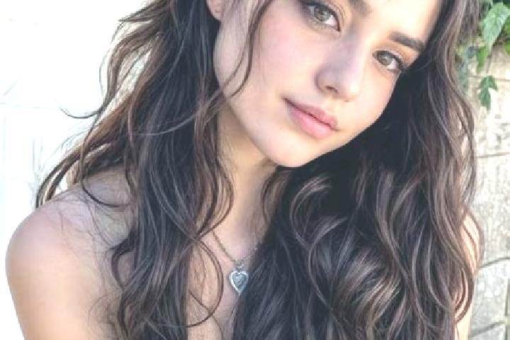 Eleanor, 25, a auburn brown-eyed middle eastern companion based in Big Point. Offering OWO, Travel Companion, Deep French Kissing. Available for incall and o...