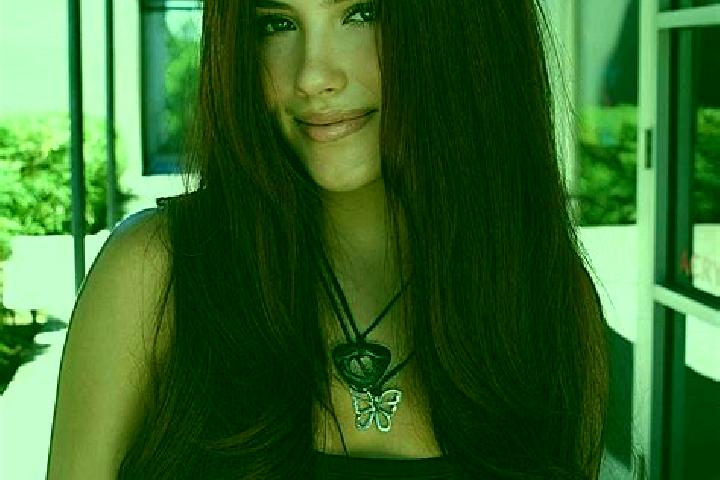 Eleanor, 25, a auburn dark-eyed caucasian companion based in Valea Salciei. Offering GFE, Couples, Girlfriend Experience, Fetish, 69. Available for incall an...