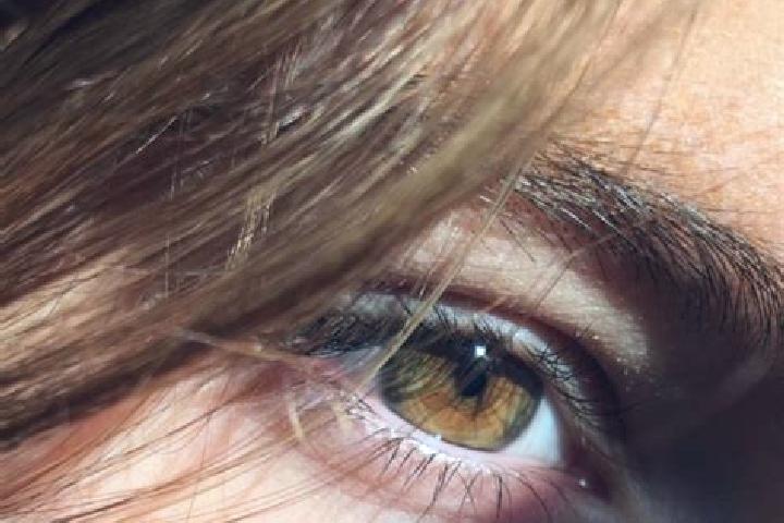 Eleanor, 25, a blonde hazel-eyed asian companion based in Arpasu de Jos. Offering OWO, Couples, Erotic Massage. Available for incall and outcall, overnight b...