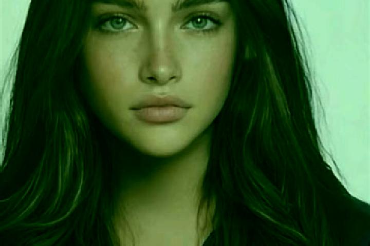 Eleanor, 25, a brunette dark-eyed caucasian companion based in Tuoxi. Offering Striptease, Duos, CIM. Available for incall and outcall, day and evening dates.