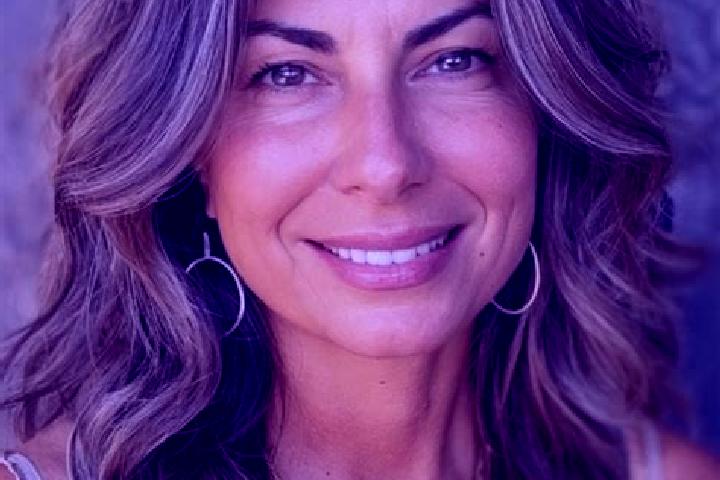 Eleanor, 25, a brunette grey-eyed latina companion based in Dobroste. Offering Striptease, Massage, Couples, GFE. Available for incall and outcall, day and e...