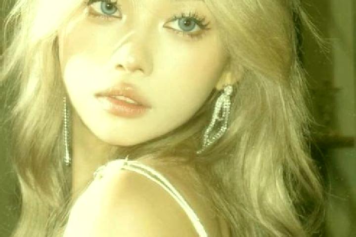 Eleanor, 25, a platinum blonde brown-eyed asian companion based in Yonghe. Offering Domination, 69, Deep French Kissing, Roleplay. Available for incall and o...
