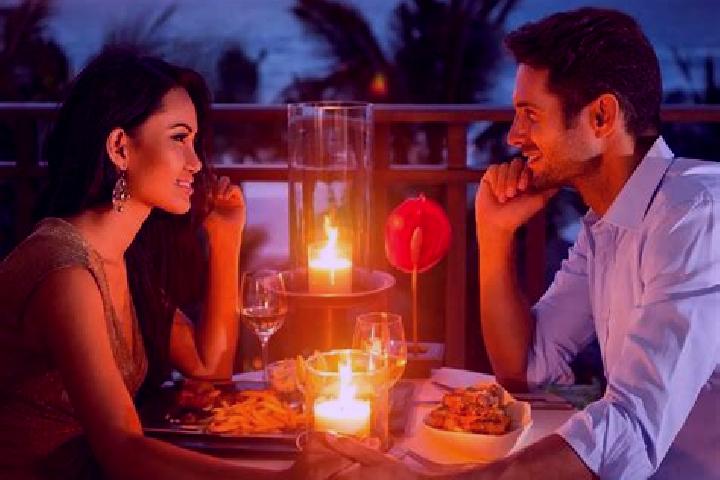Eleanor, 25, a red dark-eyed indian companion based in Yatagan. Offering Erotic Massage, OWO, Dinner Date, Couples, Domination. Available for incall and outc...