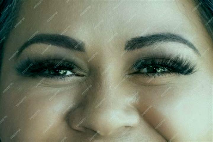 Eleanor, 25, a red green-eyed latina companion based in Hrebinka. Offering Overnight, Couples, Fetish. Available for incall and outcall, overnight bookings a...