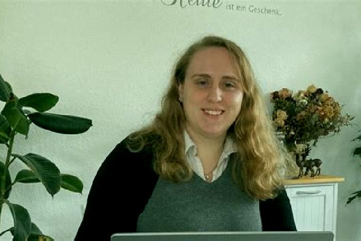 Eleanor, 25 — Escort in Iggingen, Germany