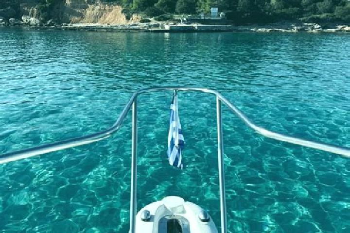 Eleanor, 25 — Escort in Papagou, Greece