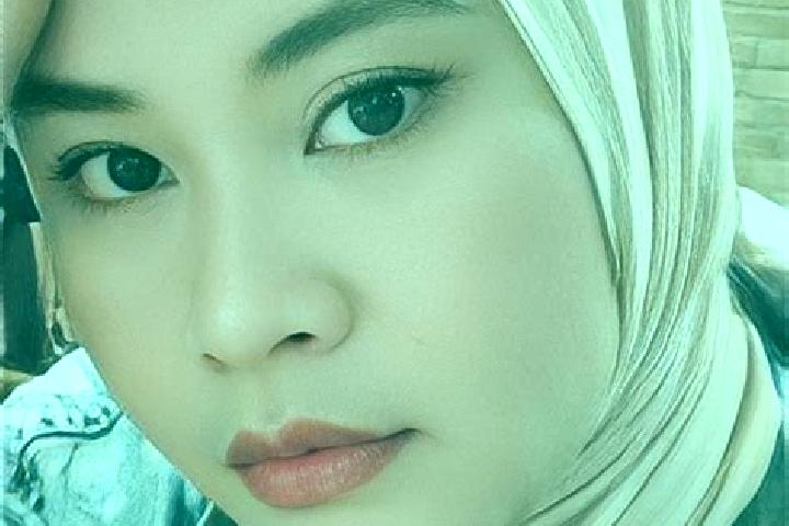 Eleanor, 25 — Escort in Pasirbungur, Indonesia