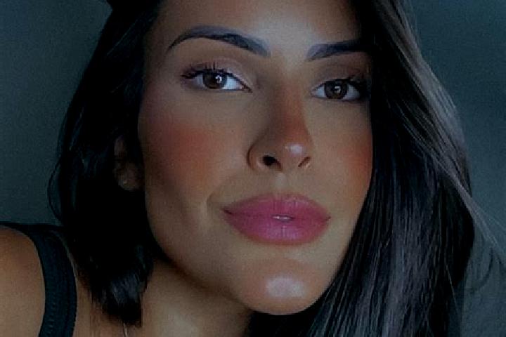 Eleanor, 25 — Escort in Rohl, Germany