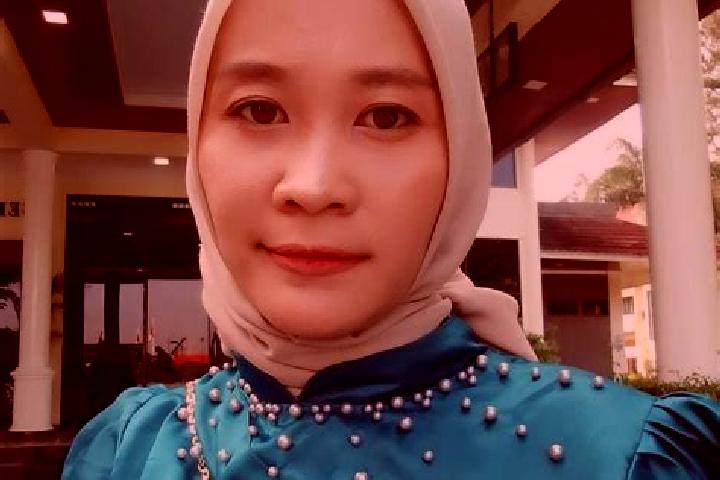 Eleanor, 25 — Escort in Tempursari Wetan, Indonesia