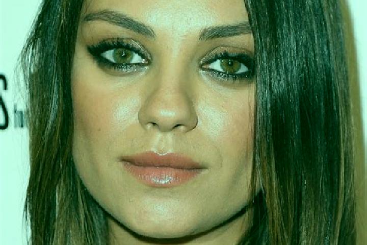 Eleanor, 26, a auburn hazel-eyed mediterranean companion based in Raejeru. Offering Erotic Massage, Fetish, GFE. Available for incall and outcall, overnight ...