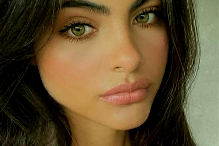Eleanor, 26, a black hazel-eyed indian companion based in Hinterweiler. Offering Party Girl, A-Level, Overnight, Dinner Date. Available for incall and outcal...