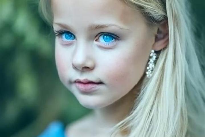 Eleanor, 26, a blonde blue-eyed middle eastern companion based in Coseano. Offering Erotic Massage, Prostate Massage, Party Girl, OWO. Available for incall a...