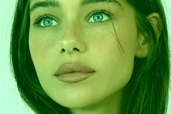 Eleanor, 26, a brunette brown-eyed indian companion based in Guezon. Offering Roleplay, Massage. Available for incall and outcall, day and evening dates.