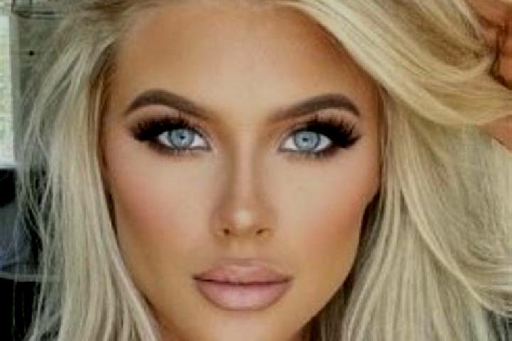 Eleanor, 26, a platinum blonde grey-eyed middle eastern companion based in Cremosano. Offering 69, A-Level, Tantra, Duos, Roleplay. Available for incall and ...