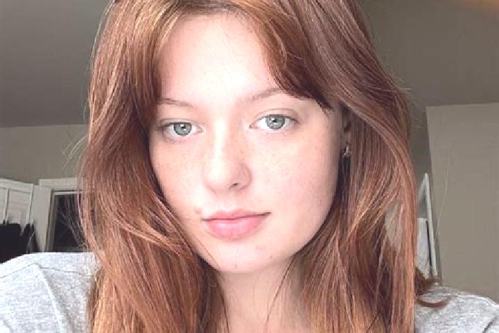 Eleanor, 26, a red grey-eyed slavic companion based in Santiago del Teide. Offering Couples, Duos. Available for incall and outcall, day and evening dates.