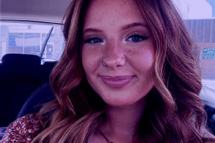 Eleanor, 26 — Escort in Champaign, United States