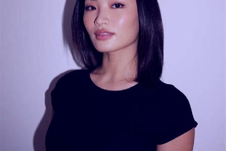 Eleanor, 26 — Escort in Sewai, India