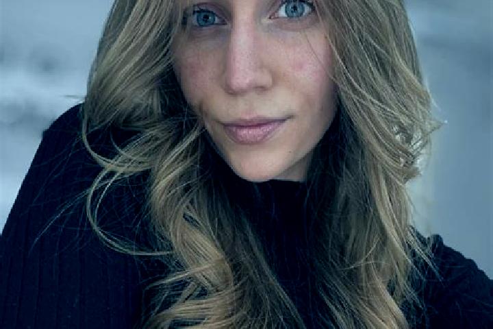 Eleanor, 26 — Escort in Taufkirchen, Germany