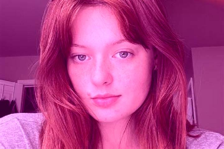 Eleanor, 27, a auburn grey-eyed caucasian companion based in Montemor-o-Velho. Offering Girlfriend Experience, Overnight, GFE, Prostate Massage, Duos. Availa...