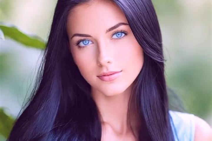 Eleanor, 27, a black blue-eyed mediterranean companion based in Lidecko. Offering OWO, Fetish, 69, Dinner Date. Available for incall and outcall, overnight b...